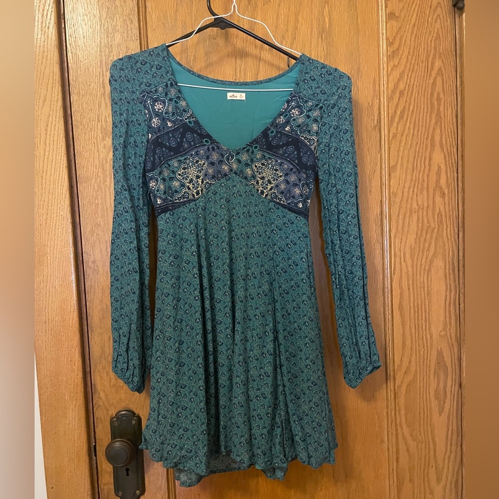 XS Hollister Long Sleeve Mini Dress